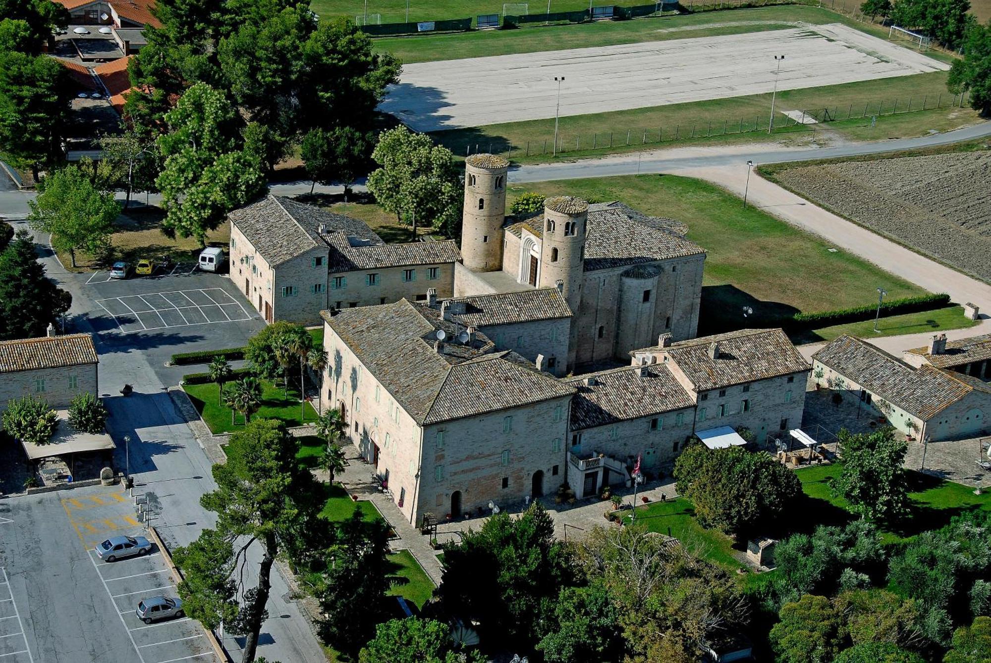 Hotel San Claudio Corridonia Exterior foto