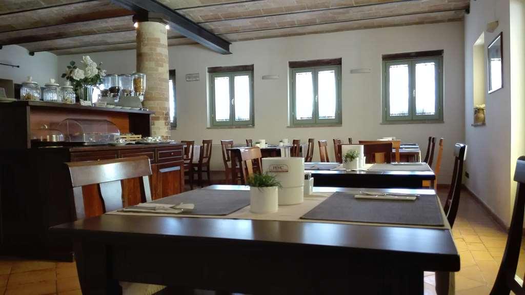 Hotel San Claudio Corridonia Restaurant foto