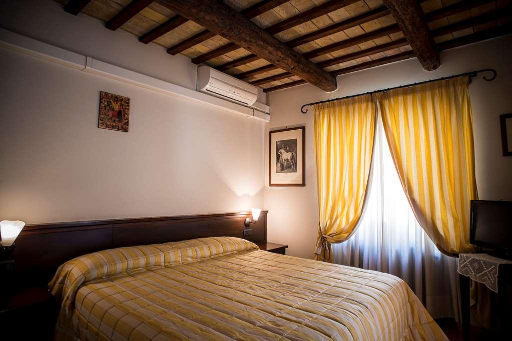 Hotel San Claudio Corridonia Zimmer foto